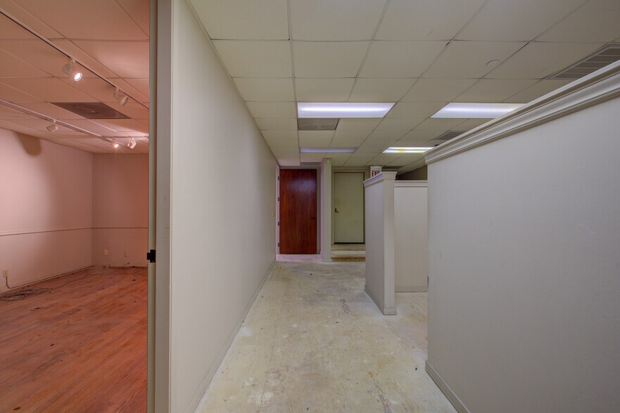 More Photos Of 817-819 10th St, Modesto Office For Sale