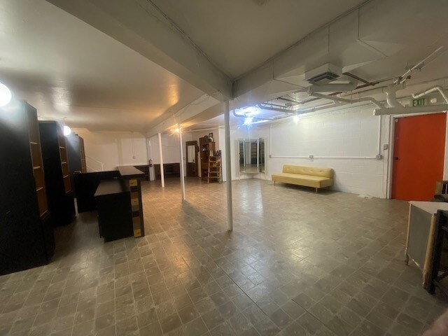 More Photos Of 606 Mount Rose St, Reno Storefront Retail Office For Lease