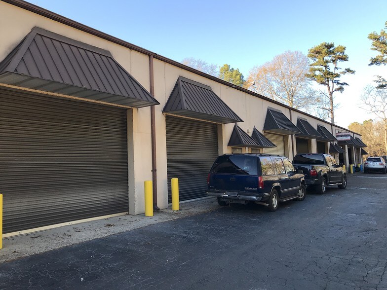 More Photos Of 670 Houze Way, Roswell Freestanding For Lease
