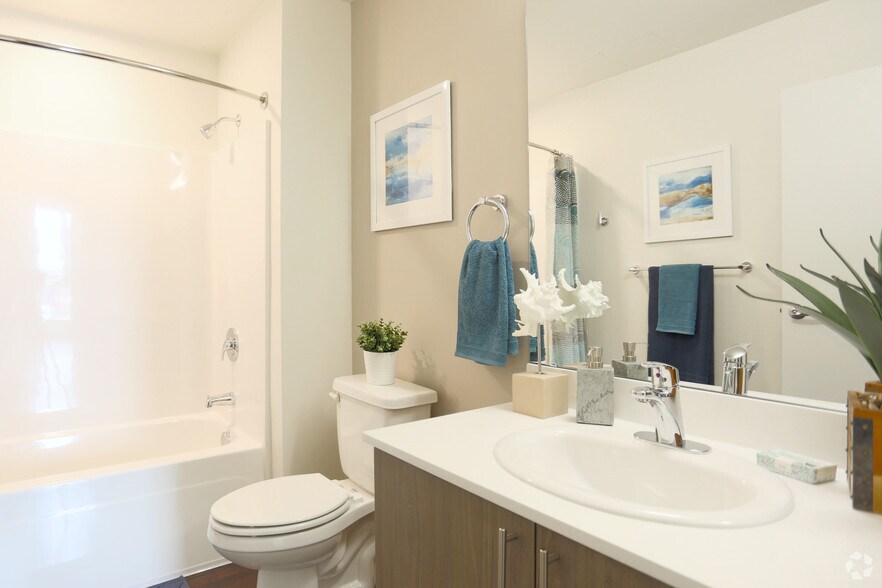 More Photos Of 1221 SW 11th Ave, Portland Apartments For Lease