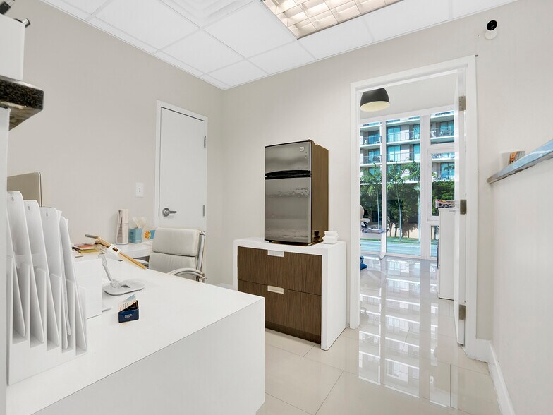 More Photos Of 1675 SW 27th Ave, Miami Medical For Sale