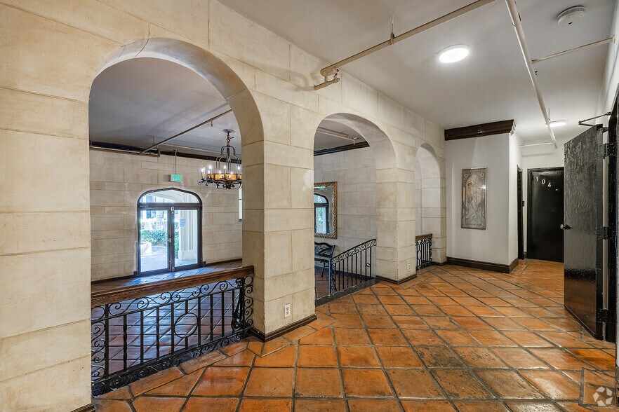 More Photos Of 1843 N Cherokee Ave, Los Angeles Apartments For Sale