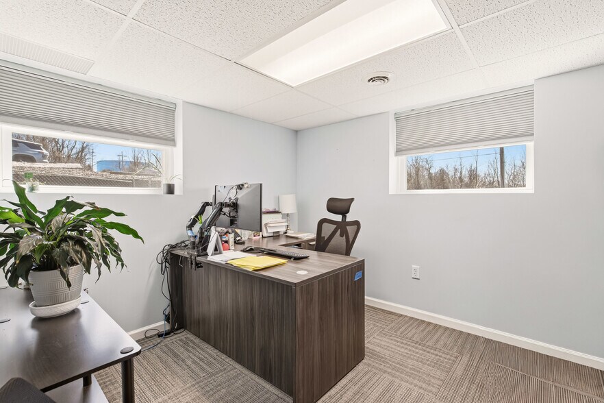 More Photos Of 328 Budfield St, Johnstown Office For Sale