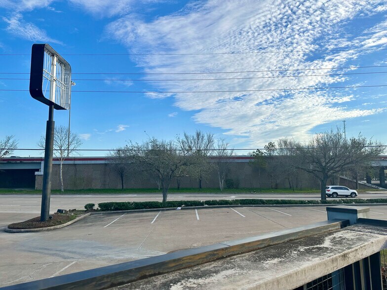 More Photos Of 17381 Tomball Pky, Houston Restaurant For Sale