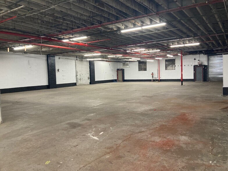 More Photos Of 655-667 Atkins Ave, Brooklyn Warehouse For Sale