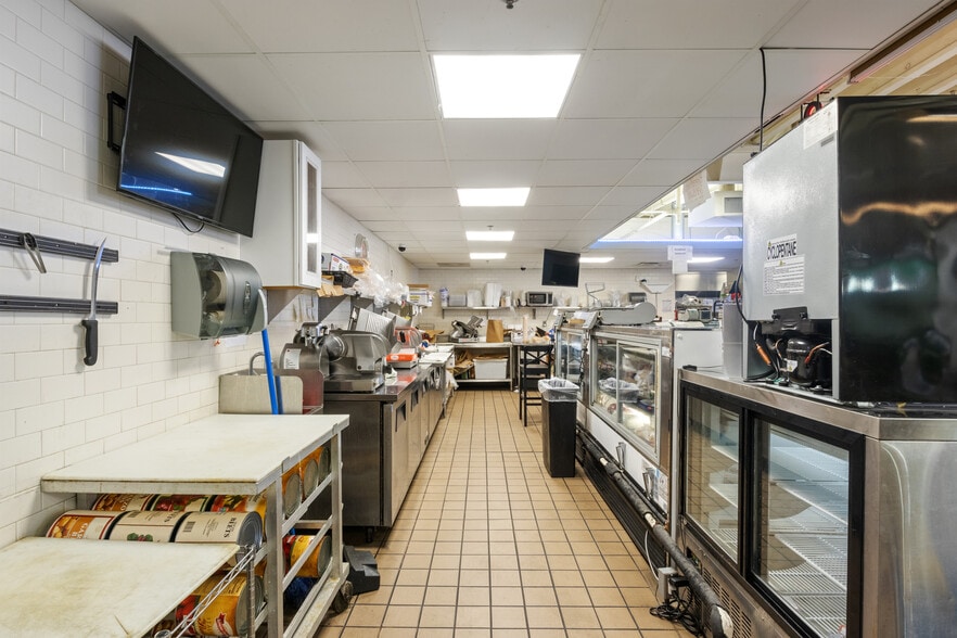 More Photos Of 7909 High School Rd, Elkins Park Restaurant For Lease