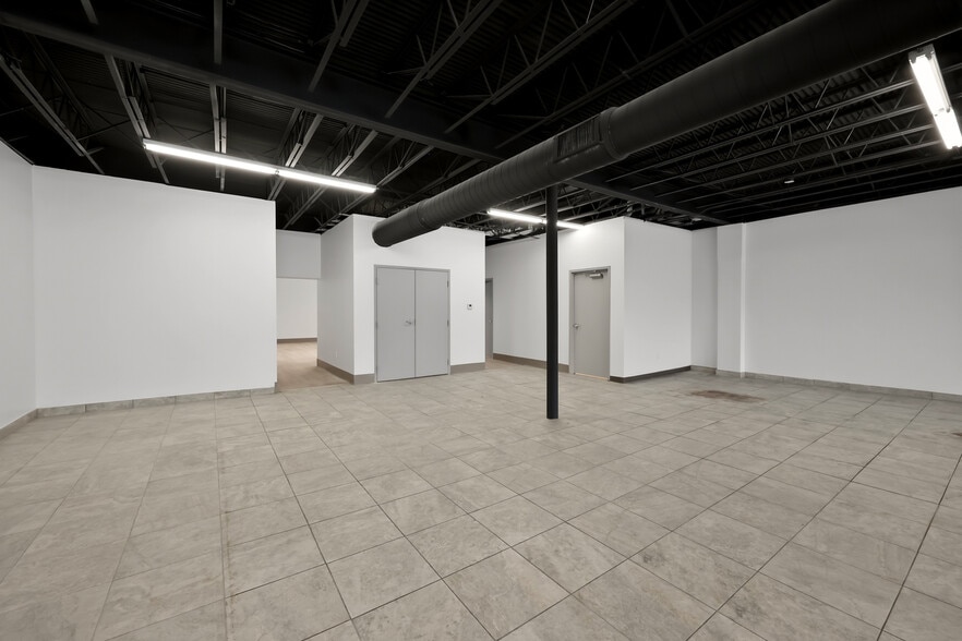 More Photos Of 937 Winchester Rd, Lexington Storefront For Lease
