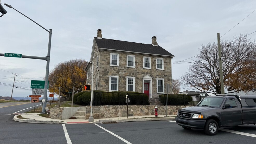 More Photos Of 797 Main St, Tatamy Office Residential For Lease