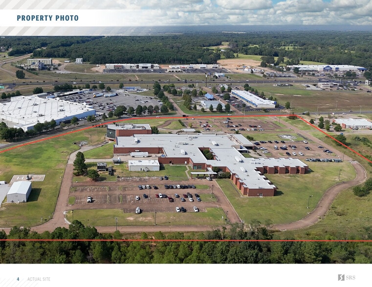 More Photos Of 303 Medical Center Dr, Batesville Hospital For Sale