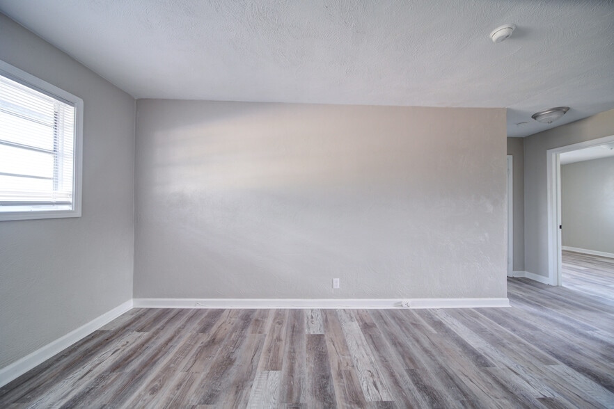 More Photos Of 915 E 2nd St, Winston-Salem Apartments For Sale