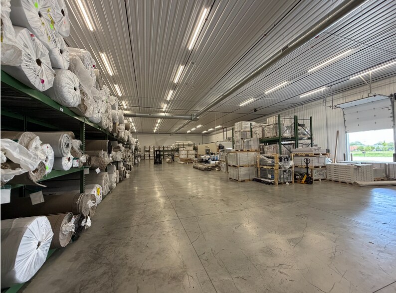 More Photos Of 1008 Wylie Dr, Bloomington Industrial For Sale