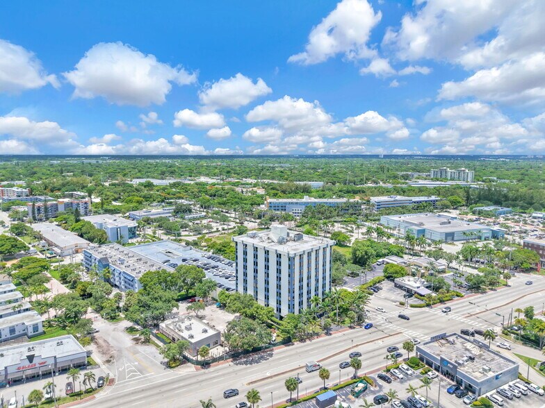 More Photos Of 12550 Biscayne Blvd, North Miami Medical For Sale