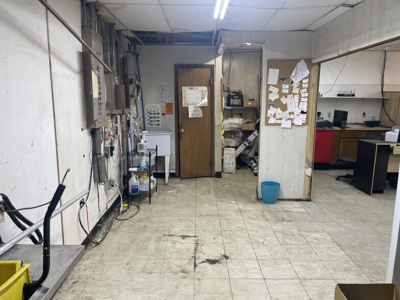 More Photos Of 2 E Main St, Canisteo Convenience Store For Sale