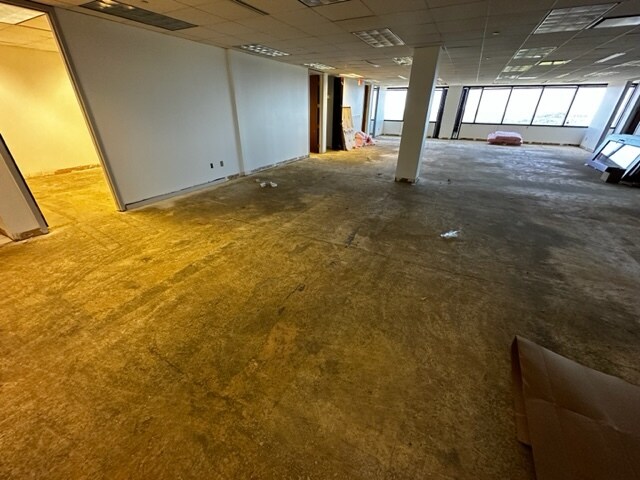 More Photos Of 750 Holiday Dr, Pittsburgh Office Residential For Lease