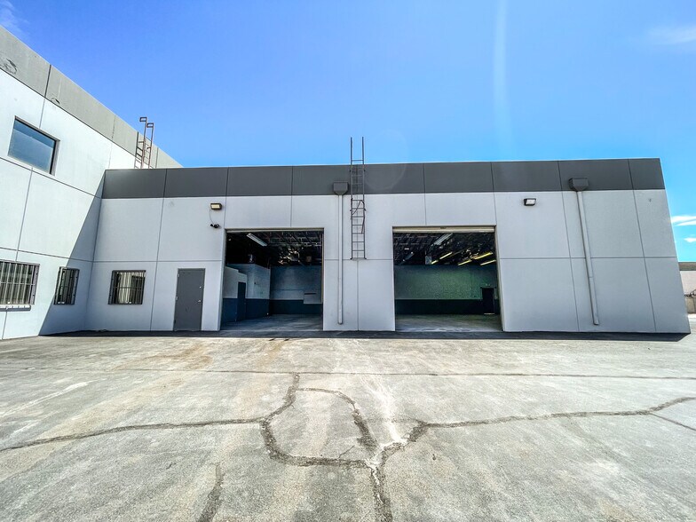 More Photos Of 1675 S Mojave Rd, Las Vegas Warehouse For Sale