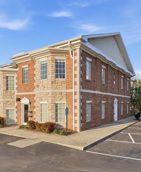 More Photos Of 311 S Royal Oaks Blvd, Franklin Medical For Sale