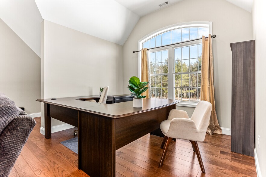 More Photos Of 83 King Rd, Chichester Apartments For Sale