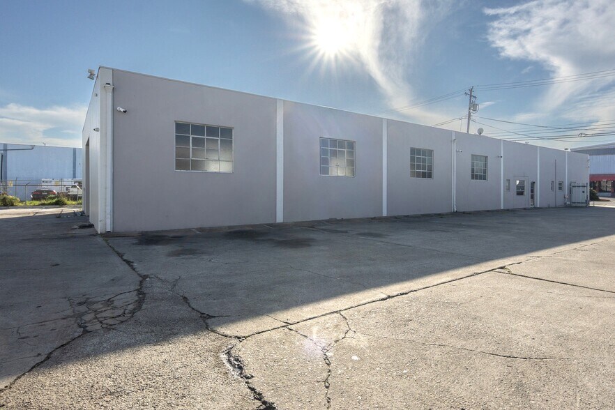 More Photos Of 320 Victory Ave, South San Francisco Warehouse For Lease