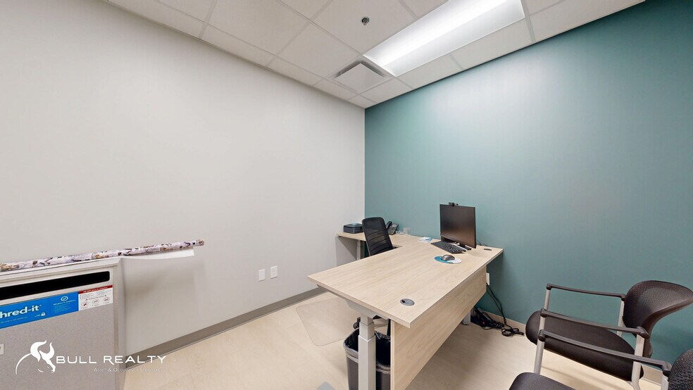 More Photos Of 34 Upper Riverdale Rd, Riverdale Medical For Lease