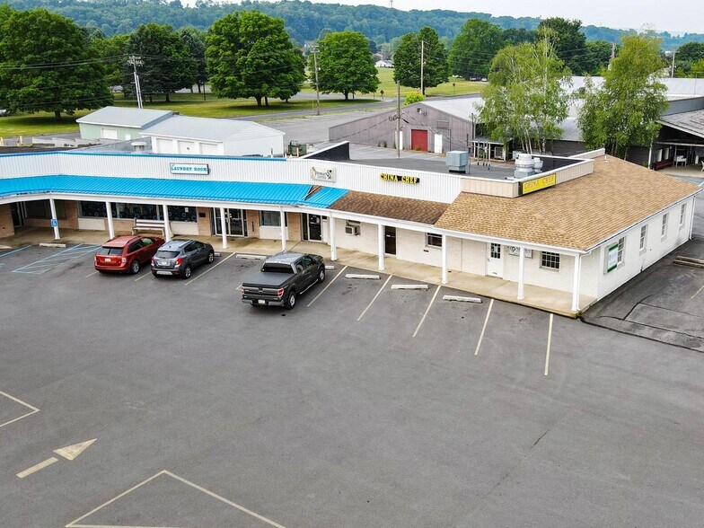 More Photos Of 45 E Chestnut St, Mifflinburg Unknown For Lease
