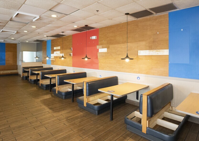 More Photos Of 4151 Sterling Ave, Kansas City Restaurant For Lease
