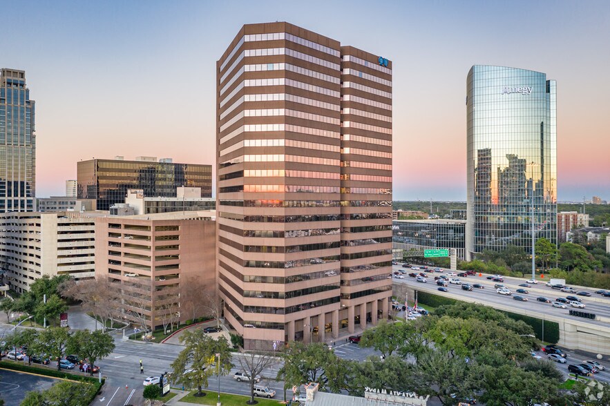 More Photos Of 1800 West Loop S, Houston Office For Lease