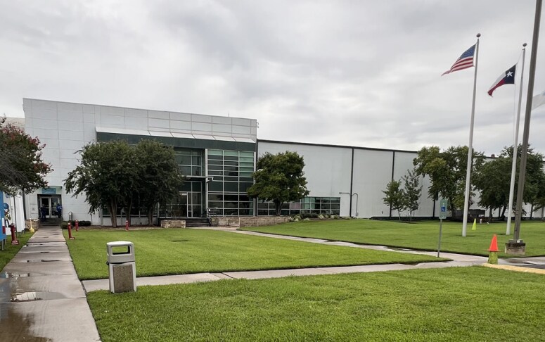 Primary Photo Of 4202 Fidelity St, Houston Manufacturing For Sale