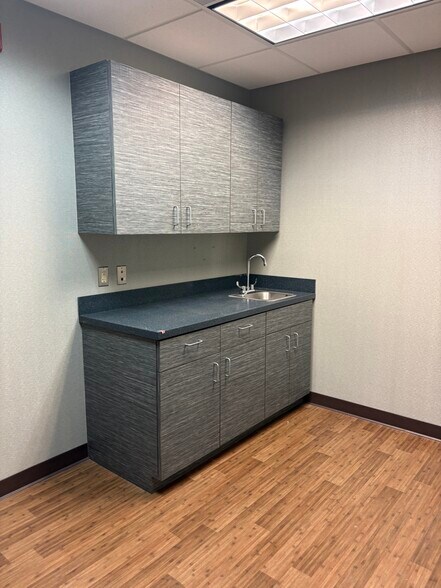 More Photos Of 7625 Maple Lawn Blvd, Fulton Medical For Sale