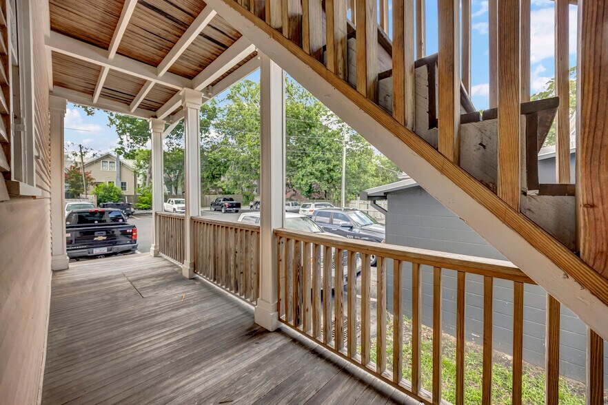 More Photos Of 8 S 7th St, Wilmington Office For Sale