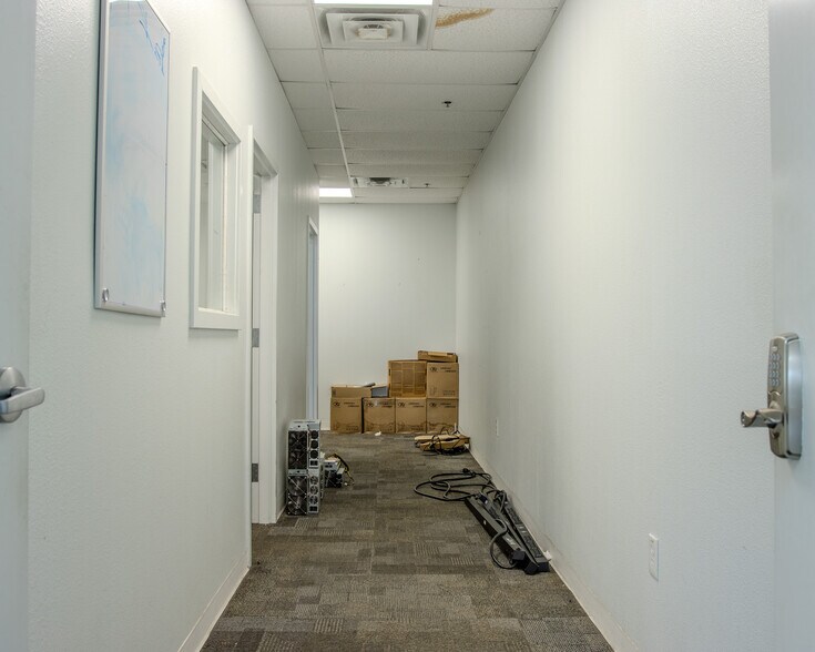 More Photos Of 7017 Baker Blvd, Richland Hills Storefront Retail Office For Lease