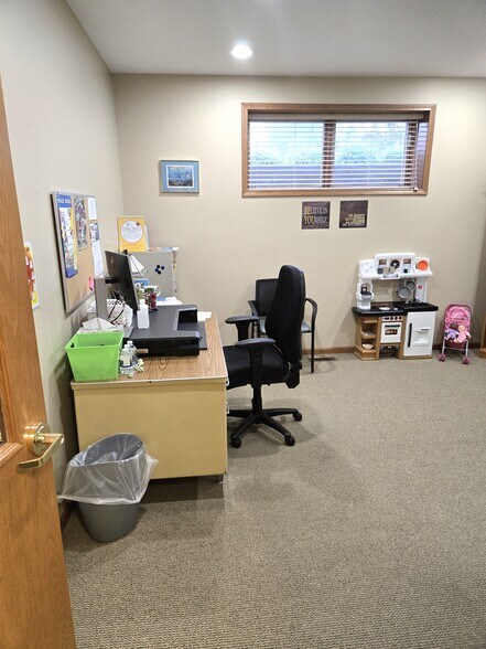 More Photos Of 690 S Trumbull St, Bay City Loft Creative Space For Sale