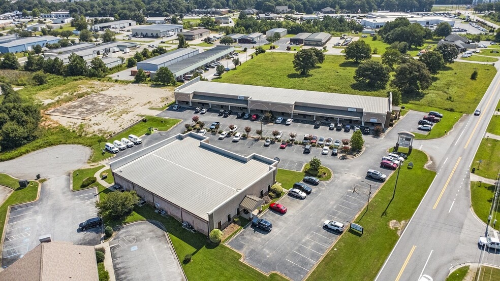 More Photos Of 225 Smithville Church Rd, Warner Robins Storefront For Sale