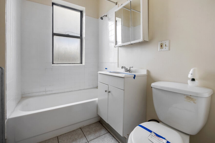 More Photos Of 5501 W Quincy St, Chicago Apartments For Sale