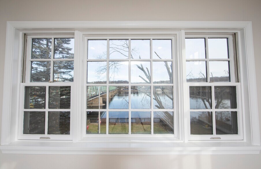 More Photos Of 15 E Bridge St, New Hope Storefront Retail Residential For Sale