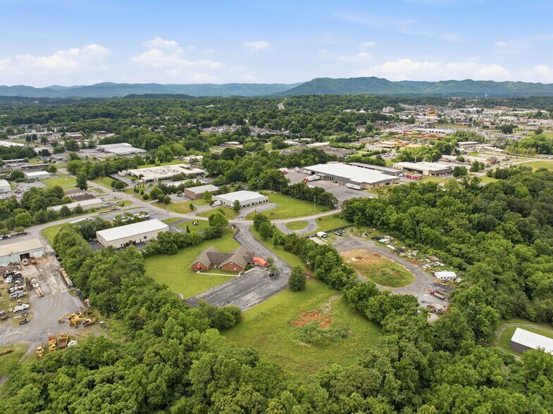 More Photos Of 329 Wesley St, Johnson City Medical For Sale