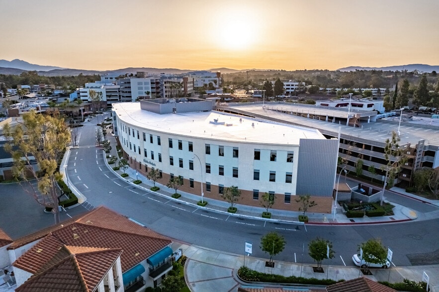 Primary Photo Of 1950 Sunny Crest Dr, Fullerton Medical For Lease