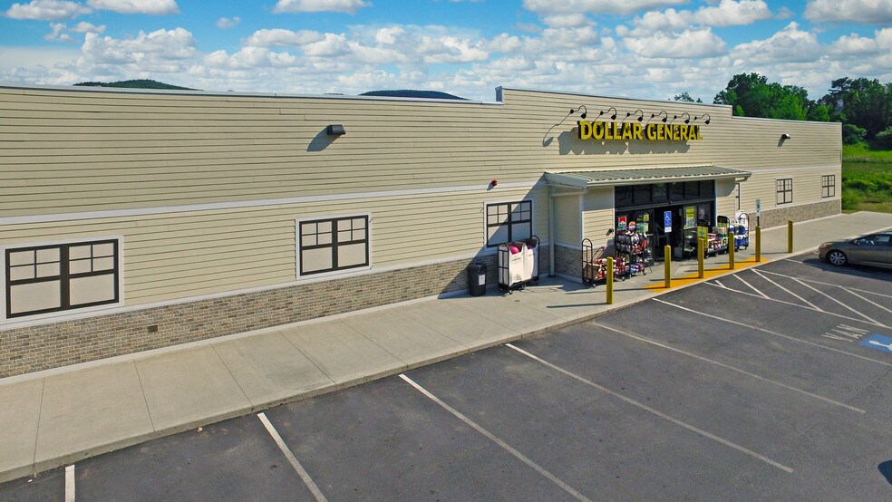 More Photos Of 236 North St, Cheshire Freestanding For Sale