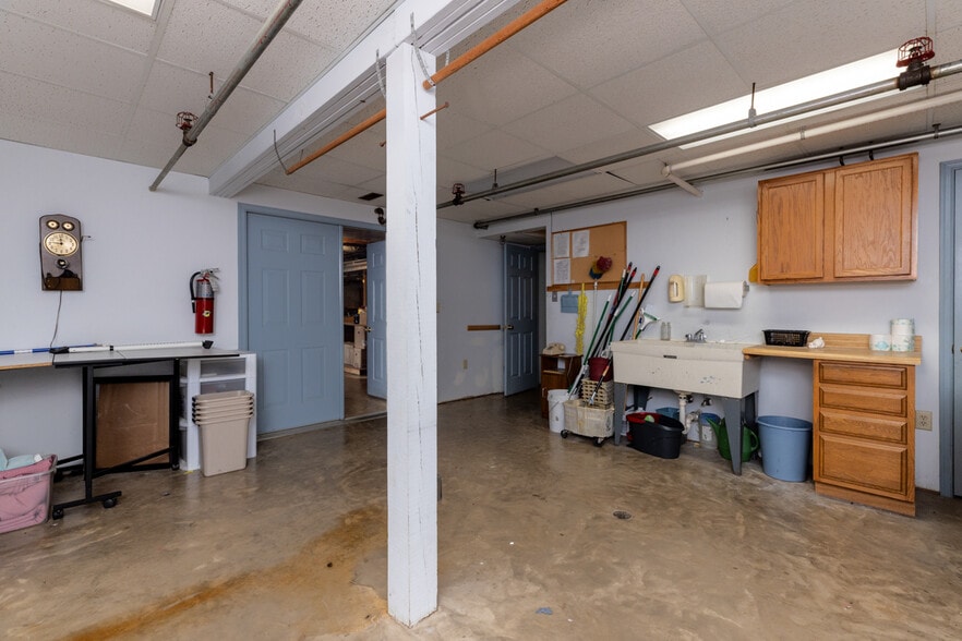 More Photos Of 218 Mill Rd, Woodstock Congregate Senior Housing For Sale