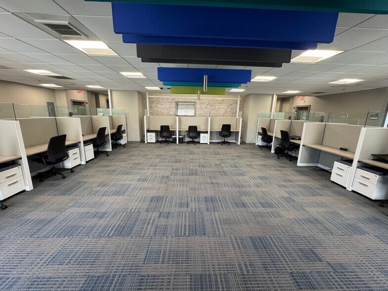 More Photos Of 1201 19th Pl, Vero Beach Office For Lease