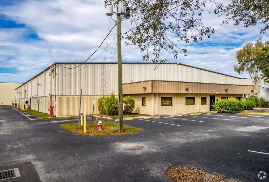 More Photos Of 13770 Automobile Blvd, Clearwater Distribution For Lease