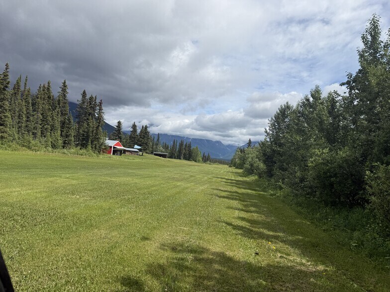 More Photos Of NHN (Nizina Road) McCarthy, Glennallen Specialty For Sale