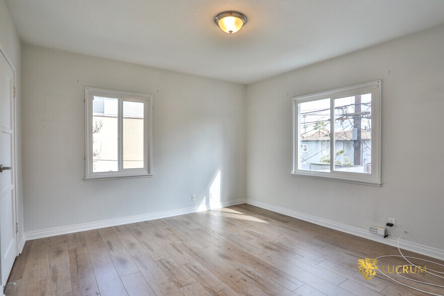 More Photos Of 854 Alandele Ave, Los Angeles Apartments For Sale