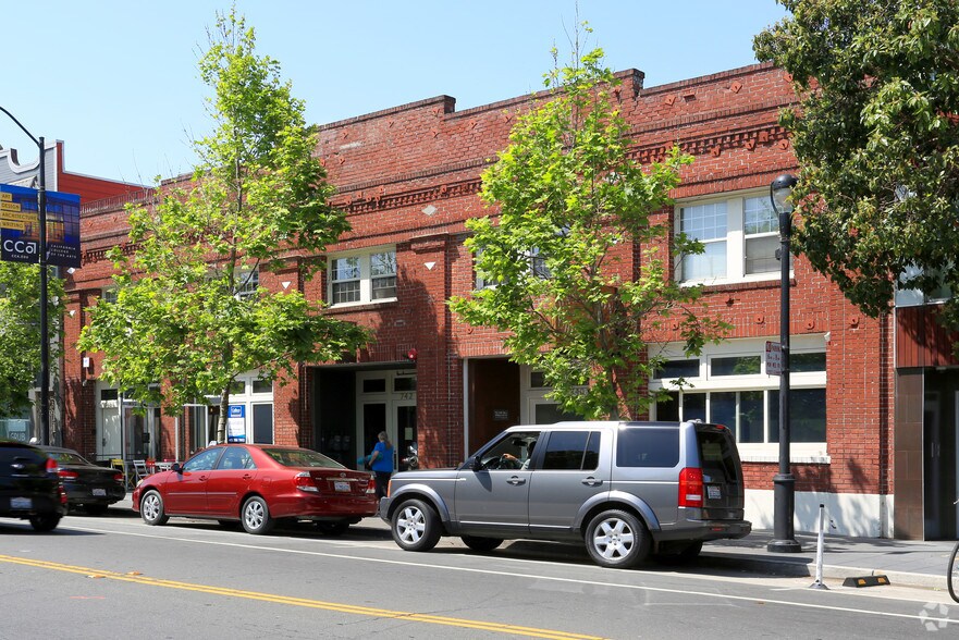 More Photos Of 740-748 Valencia St, San Francisco Storefront Retail Office For Lease