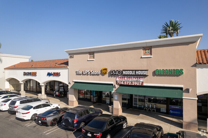 More Photos Of 600-732 N Rose Dr, Placentia General Retail For Lease