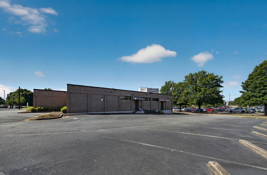 More Photos Of 1942 North Ave, Columbus Medical For Lease