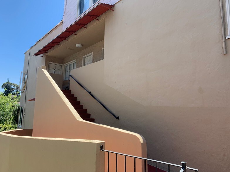 More Photos Of 33 Home Pl E, Oakland Apartments For Sale