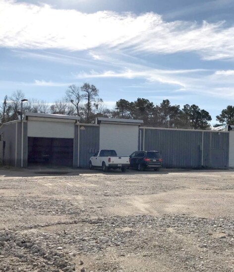 More Photos Of 1220 S Airhart Dr, Baytown Warehouse For Lease