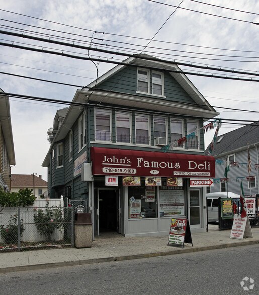 More Photos Of 15 Innis St, Staten Island General Retail For Sale
