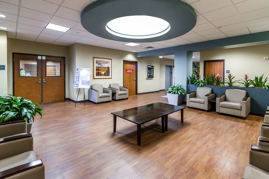More Photos Of 18626 Hardy Oak Blvd, San Antonio Medical For Lease