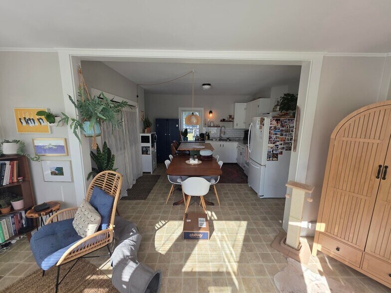 More Photos Of 12 Gay St, Rockland Apartments For Sale